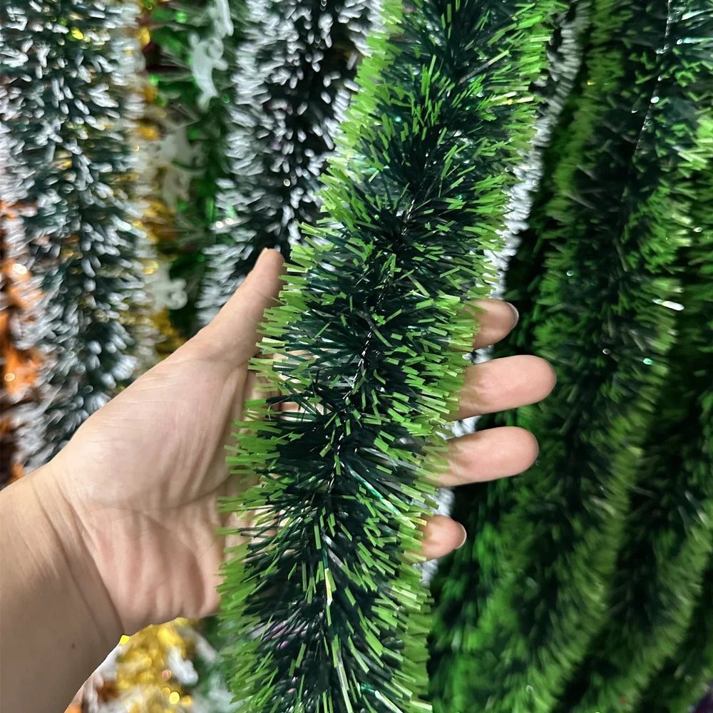 Classic Christmas Slinger – rode & groene feestdecoratie