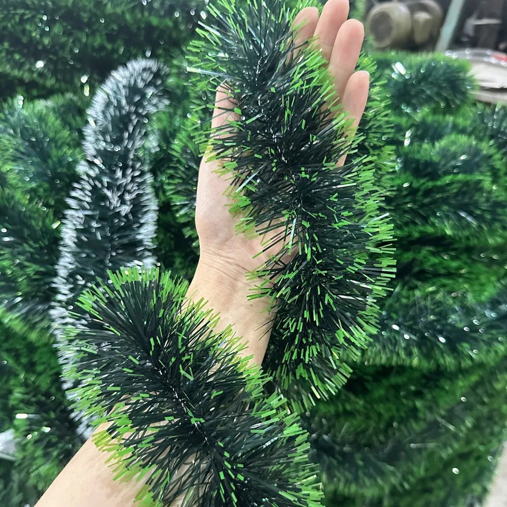 Classic Christmas Slinger – rode & groene feestdecoratie